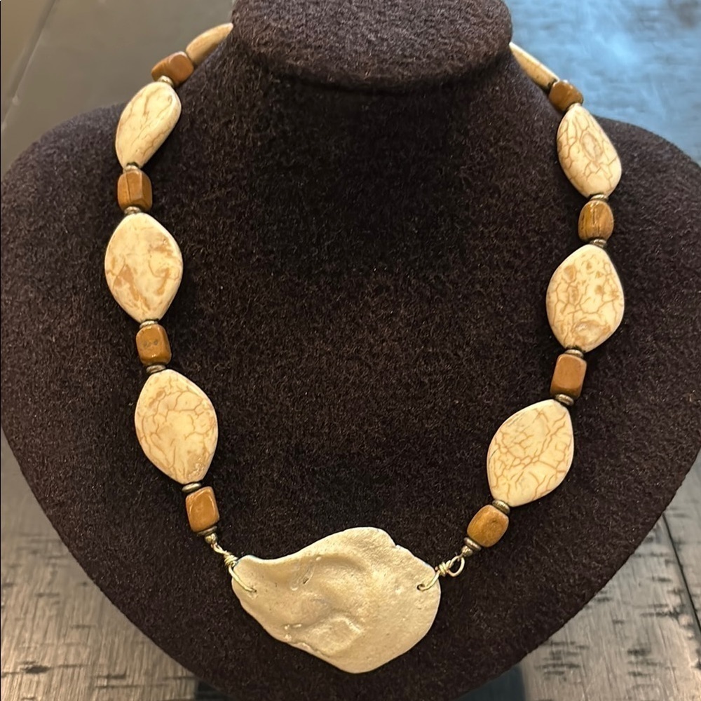 Vintage Gemstone Painted Shell Fish Hook Closure Elegant Cream Brown Necklace